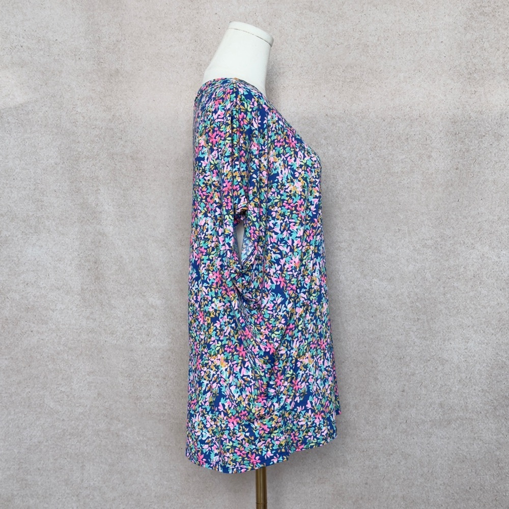 Dear Scarlett Oversized Multicolor Floral Women's Top - Picture 4 of 4